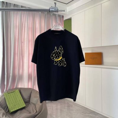 LV*路易威登2025夏季新款 个性字母Logo印花 定制面料300G 短袖T恤 男女同款 尺码 S M L Xl Xxl 五个码 颜色 黑色 白色 湖绿色 紫