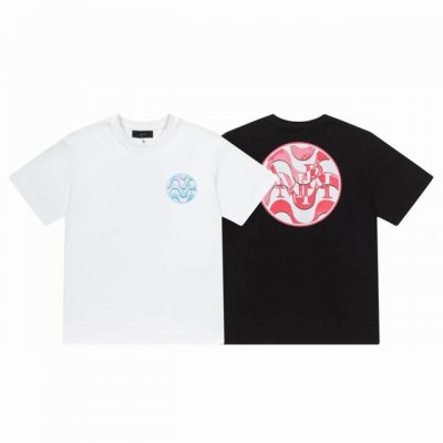 8002# ,Amiri手工印花Logo宽松版短袖T桖，采用300克重面料，颜色：黑色，白色，尺码：S M L Xl