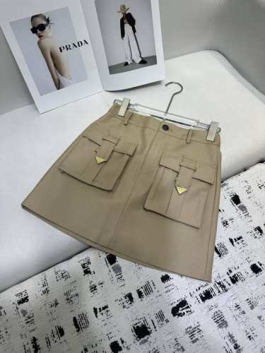prad* 25Ss新款半身裙 经典三角标装饰 简约大方 两色三码 Sml