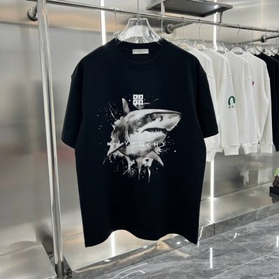 givenchy纪梵希 Ss新款鲨鱼图案情侣休闲短袖T恤 面料 240克双纱高密度纯棉面料 - 工艺: 整件衣服采用精密压花工艺 - 男女同款均可驾驭 - 尺码