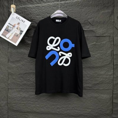 罗意威2025新款胸前发泡立体Logo情侣款短袖T恤 高版本高版本 原版面料 数码直喷印花工艺 网红明星同款 高版本 高 品质 面料采用300克纯棉面料 手感超
