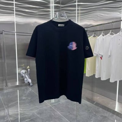 Moncler 蒙口 2025春夏新款 个性印花 圆领短袖T恤 时尚男女同款 S M L Xl Xxl 五个码 黑色 白色
