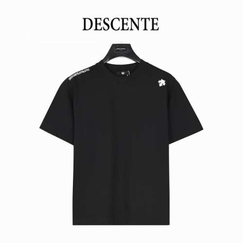 Descente 迪桑特 25Ss 肩膀Logo刺绣短袖T恤 面料采用260G纯棉双纱紧密棉面料 对照原版做丝滑超柔处理 亲肤舒适透气 布面肌理股线清晰明显，垂
