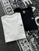 Adidas 阿迪达斯 三叶草 胸前贴布刺绣Logo情侣短袖T恤 小红书热门爆款 明星网红同款穿搭 男女日常通勤穿搭必备单品 高品质260克高克重双纱面料 亲肤