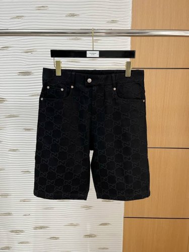 G家 5S 春夏新款休闲短裤 定制面料 定制Logo ，舒适度极好，手触感强烈。辨识度极高 定制进口面料 做工精细 ：码数 M-3Xl。
