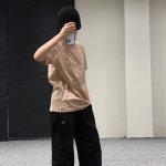 Bbr 短袖 硅胶字母印花 黄褐色 上身展示 模特试穿 Xxs 码 身高 162Cm 47Kg