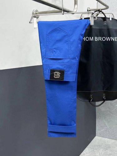 巴宝莉 2025官网高端新品原单少数帅爆休闲裤，百分百原单 百搭神器！今年最新流行的风格设计款式，剪裁设计挺拔有型！低调不失奢华 超有Feel上身精致跃然，简单