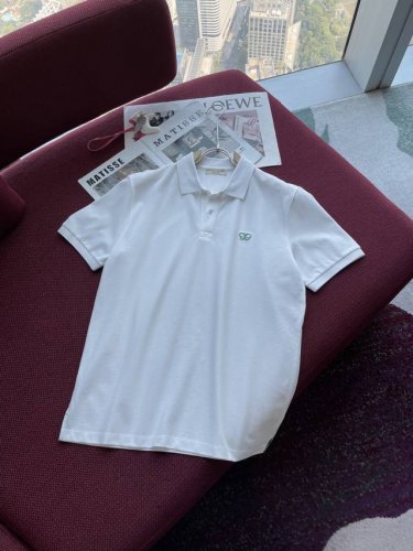 bv 2025 春夏新款 男士T恤 翻领胸前绿色立体绣蝴蝶Polo衫 轻熟男 最爱款式 经典净色通勤 百搭款式 任何人都可以轻松驾驭 面料全订制工艺 高支定制丝