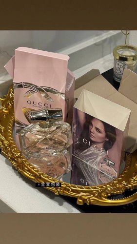 Gucci 古驰竹韵香水 越南高版本全套 正装75毫升不是小样和中样哦 包装盒瓦楞纸都有 高颜值瓶身很难不动心。 清冷高贵毫不做作 独有的优雅和坚毅 灵感设计外