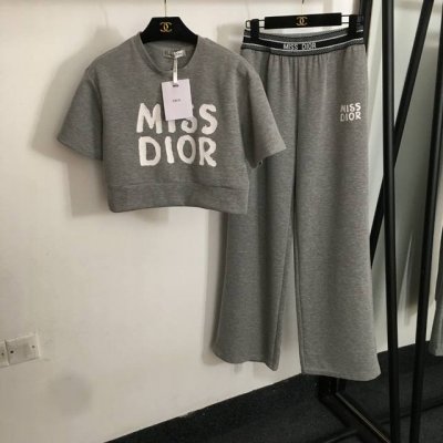 款号20252141 Dio*新款太空棉套装，大Logo印花短袖短款T恤+松紧高腰阔腿长裤，灰色，黑色，Sml， M码；肩宽44，胸围92，袖长19，衣长43；