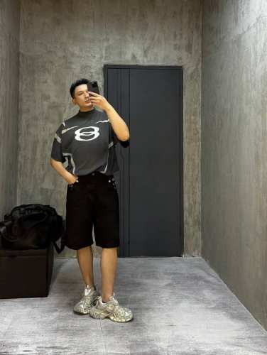 3027# 五金升级加固.不易掉 建议手洗 百搭款 Balenciaga*巴黎世家 24Ss新款夏装铆钉穿刺环扣火机头牛仔短裤 原版开发，采用380克高端定制赛