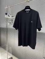 Celin 凯旋门短袖 采用260克活性纯棉手感柔软 舒适亲肤 简单到极致就是时髦 最简单的经典白色T恤 最能打动人心 胸前Logo采用进口机字母立体绣 做工精