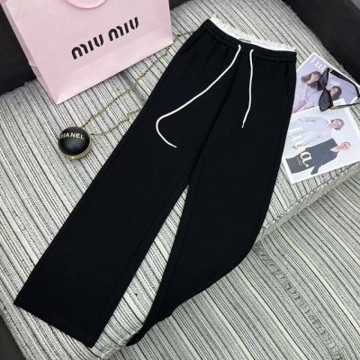 强烈推荐 25年早春夏系列 Miu*新款拼接蕾丝双头腰休闲直筒裤 字母标点缀 三色Sml