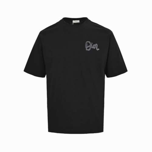 dior 迪奥 25Ss 艺术字母印花短袖 埃及进口顶级面料，甄选尼罗河区域光照极好的上等棉花原料，经过意大利百年工坊定织定染而成，棉感十足，舒适性与透气性兼备
