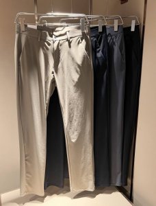Ferraga*Mo菲拉*慕2025春夏新款男款休闲小直筒西裤 原单品质 原单品质高端时尚休闲水洗原版西裤面料 后腰金属菲拉格慕Logo标识 原单代工厂p渠道出