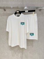 25Ss Amiri 艾米尔 重磅圆领短袖T恤短裤套装 选用 克双纱平织棉面料打造 立体印花工艺 男女同款 码数 S-Xl 颜色 黑 白 尺码表 上衣 s 胸围