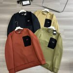 180 arc'teryx / 始祖鸟春款三色刺绣Logo长袖柔软男女卫衣上衣 这件卫衣，让你舒适到不想脱！鸟家同款品质面料 高弹空气棉，轻盈柔软，仿佛第二层肌