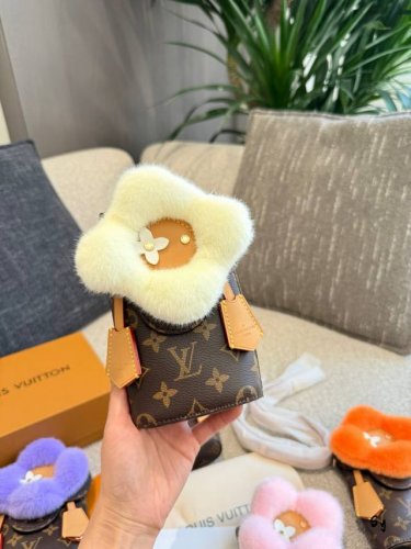 Lv 太阳花手机包 9×17 双盒包装