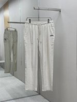 loewe 25Ss新款男士亚麻长裤 顶级面料 最新款上身版型无敌正 绝对可以闭眼入的款 简约刺绣Logo 低调老钱风 此款裤子非常百搭 弹力腰围,日常上班 户
