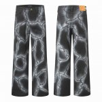 星空闪电砂洗人气爆款！Lv 路易威登专柜新品星空闪电砂洗石牛仔裤！Lv家今年最新顶级定织定染牛仔面料，高端稀缺石墨灰特调星空砂洗工艺，整条裤子质感相当不错 表层