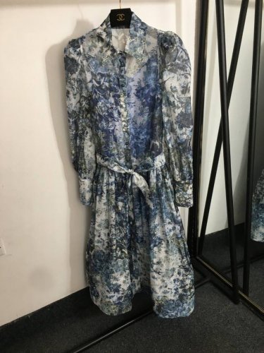 款号20253154 Zimmermann新款 气质蓝绿花朵印花 系带收腰翻领泡泡长袖连衣裙 长裙 配吊带里衬 蓝色 S-Xl M码 胸围84 长95 胸围98