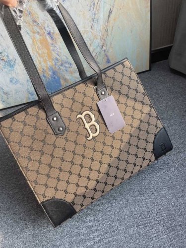 细节图 上新 原单高品质 Mlb Monogram Tote Bag复古老花满版刺绣款托特包 新款Ny托特包专柜同步！ 质感超级棒！ 原单品质 零售后！可当单肩