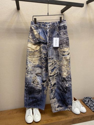 Acne Studios，25Ss3D打印涂鸦牛仔裤 涂鸦印花设计完美版型 颜色也是无敌做旧 涂鸦泼墨油漆 工艺 定制的牛仔面料与裁剪比普通工艺复杂很多 进口的
