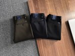 p250 Prada 普拉达 新款来袭2580春夏新款新品 专柜有售 实体店极品休闲裤专柜原版1:1好货，适合各个年龄段。市场最高版本的欧洲进口面料。舒适柔软亲
