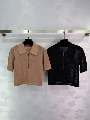小众*25春夏新款短袖翻领针织上衣，半拉链设计，风格极简,无论是漫步街头，还是休闲聚会，都能让你轻松成为焦点！2色3码Sml T226B