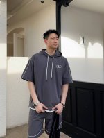 华伦天奴 官方同步更新 短袖套装 经典织带点缀 轻盈舒适透气四面弹面料 冰凉冰凉 夏天一定要来一套 必备款 M-3Xl 不可拆卖 下单提供身高体重