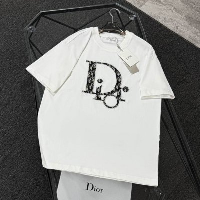 dior 迪奥 25款高版本 面料采用300克高密度纯棉 不变形 不缩水 三标齐全 男女同款 工艺；前幅特种贴布刺绣+后幅绒面发泡印花 颜色：白色 黑色 Siz