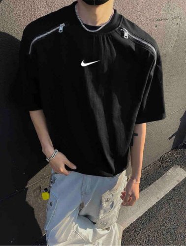 新款耐克Nike 插肩金属拉链装饰螺纹针织情侣同款宽松落肩短袖T恤 面料: 300G重磅纯棉新疆长绒棉 采用特定重磅32S精棉平纹针织面料，300克重；搭配32