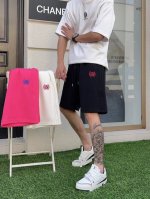 Lulu 三标齐全 2025夏季新款男士休闲短裤，高级定制面料透气面料 透气弹力舒适度极高，细节无可挑剔，顶级辅料配备，原版Logo设计理念，手感细腻柔软！上身