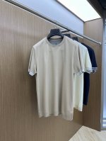 Bc 独家首发 25早春新款短袖 男士日常出门闭眼搭 高级定制面料短袖T恤 魅力在于创造了简约奢华感的时尚,随意搭配感受英式风格独特气质. 宽松的版型展现出休闲
