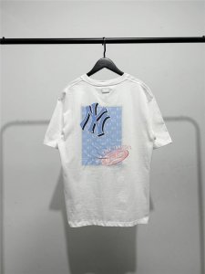 高品质！Mlb柜子新款重影字母老花短袖T恤！三标齐全，四联吊卡，原厂包装！通肩压条保证舒适性！2025Mlb Ny 重影字母，波点老花款 情侣圆领短袖高端品质