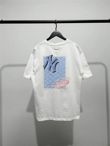 高品质！Mlb柜子新款重影字母老花短袖T恤！三标齐全，四联吊卡，原厂包装！通肩压条保证舒适性！2025Mlb Ny 重影字母，波点老花款 情侣圆领短袖高端品质