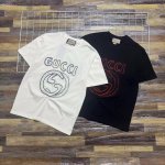 新款上新 2025最火爆款推荐Gucci 古驰新款铅笔线路刺绣Logo 圆领男女情侣款短袖上衣 专柜同步高版本 胸前双G刺绣 双纱精梳纯棉布面料 双针走线超标级