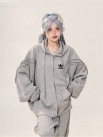 阿迪达斯Adidas灰色慵懒玉米粒面料灰色落肩卫衣男女同款连帽高街休闲连帽廓形落肩袖重磅设计感外套 此款采用超柔棉材质面料超有范！材质不起球不变形不掉色不缩水透