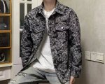 上新！ 高品质 迪奥 Dior春季新款幻影老花情侣款牛仔外套！ 不计成本 定制幻影老花提花牛仔面料！ 定制开模纽扣！ 180 140斤上身L宽松！女生穿M即可！