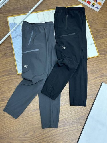 实拍细节图190，2025年春秋新款鸟束腿裤 软壳裤子情侣男女同款压胶束脚裤Arc'teryx 始祖鸟 经典款Gamma Jogger 户外松紧腰防风 男子两色