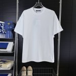 193 当天到货 现货现配 Louis Vuitton路易威登25Ss胸口浮雕压印Logo圆领短袖 T恤 官方同步定制面料 原版辅料 高版本 高品质 独家首发高