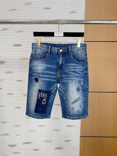 范思哲 新品 高端独家发售 25Ss四季款超燃炸街系列之最牛仔短裤 独家隆重推出 原版定制高端品质面料 定制五金版型修身剪裁 面料带弹力 微弹上身舒适度超高 必
