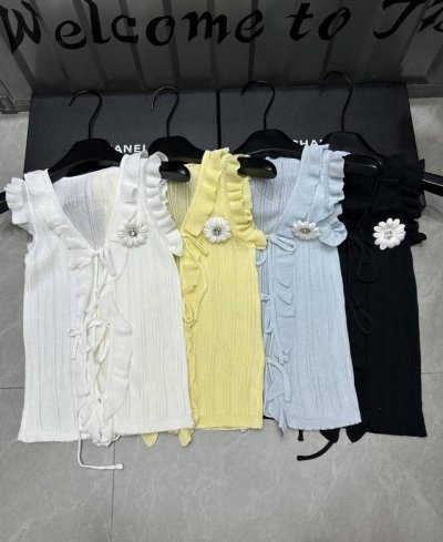 新品上线 款号:27395# #香香山茶花绑带背心实拍图