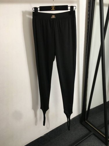 款号20252584 Balenciag*新款 Logo装饰弹力修身踩脚裤，黑色，S-Xl， M码；腰围62弹力，长86