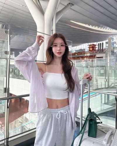 25Ss春夏Alexander Wang条纹真丝衬衫内里配好打底裤 度假舒适、夏天必备。Sml ：条纹