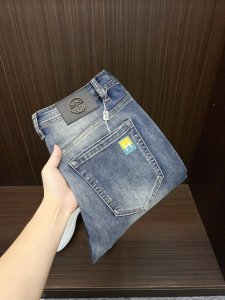 爱马仕 2025新款新品 专柜有售 实体店极品牛仔裤专柜原版1:1好货 适合各个年龄段 市场最高版本的欧洲进口面料 舒适柔软亲肤 上身效果超级棒时尚百搭 笔挺有