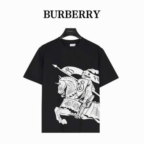 Burberry 巴宝莉 发泡战马短袖 夏季渠道限定新款 简约又不失风格的复古品牌标识，夏日炸街酷毙了 情侣气质款，两色推荐入手。采用定制面料。添加杜邦公司So