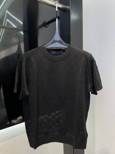 lv新款针织纱线针织 纯净清爽冷色调 显白又减龄 自带清新滤镜 尽显夏日清新气质 Sml