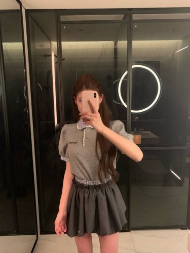 短袖 裙子 Miumiu缪缪字母刺绣格子拼接Polo衫短袖T恤灯笼裙裤套装 款号：25670505325 颜色：图片色 尺码：Sml S码80-95斤 M码95