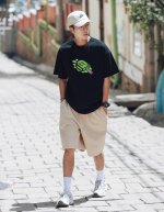 上新！元素碰撞，别致心情！21S夏季新款Nike 耐克短袖T恤。 高密针织圆领设计，平整简约！亲肤透爽！面料的柔软性舒适性无可挑剔！男女均可驾驭，打破性别局限性